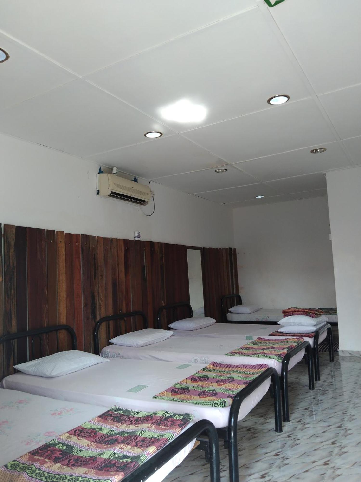 Nazri Nipah Camp Pangkor 호텔 캄풍 텔룩 니파 객실 사진