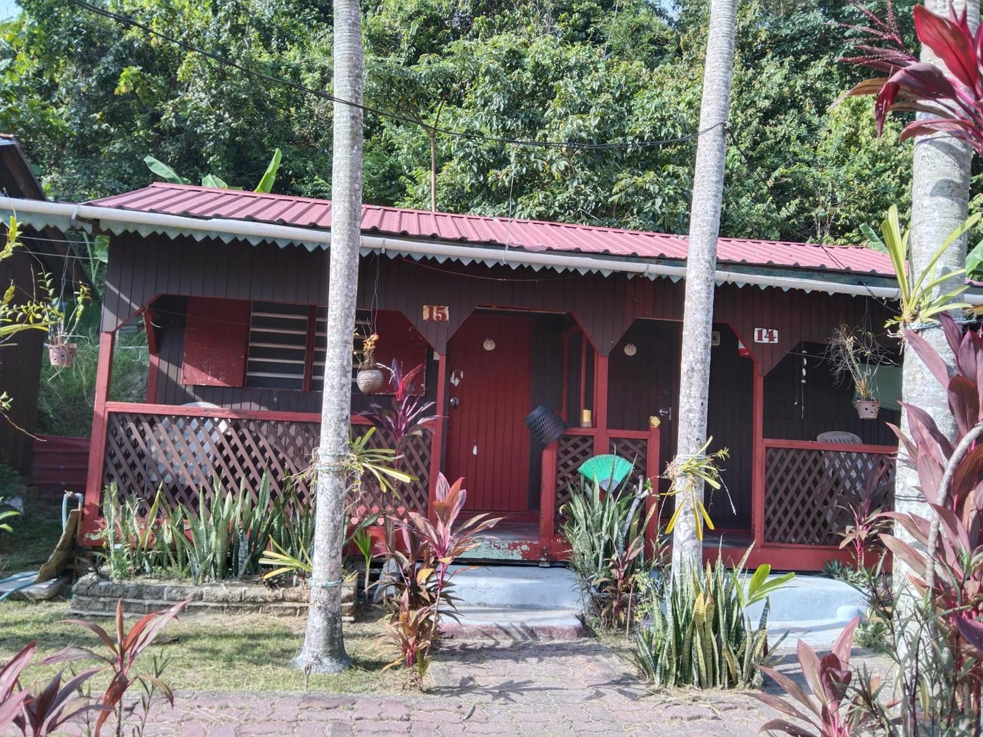 Nazri Nipah Camp Pangkor 호텔 캄풍 텔룩 니파 객실 사진